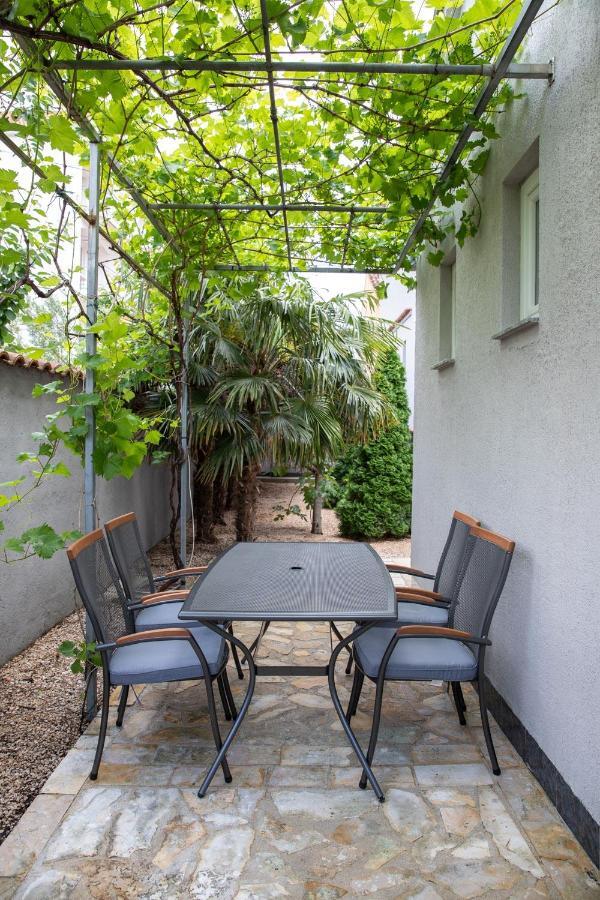 Apartmani Dina بيوغْغاد نا موغو المظهر الخارجي الصورة